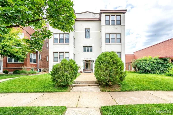 $199,900 | 6026 Waterman Boulevard, Unit 2W, St. Louis, MO 63112