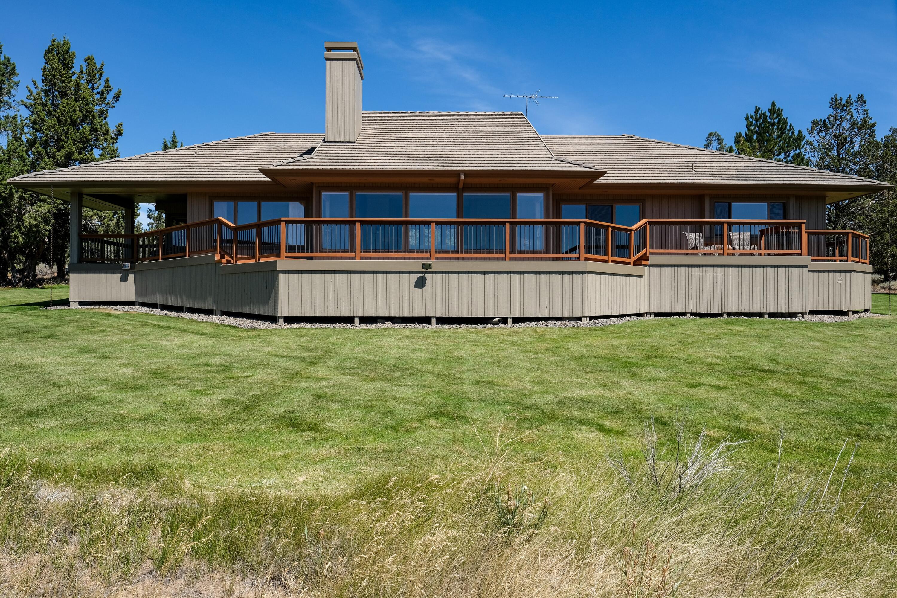 68404 George Cyrus Road Sisters, OR 97759 - Photo 43 of 65 44
