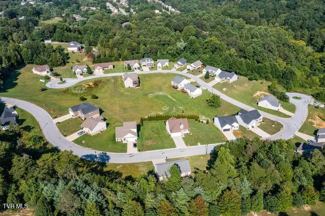 $18,500 | 224 Brighton Place, Unit 19, Bristol, TN 37620