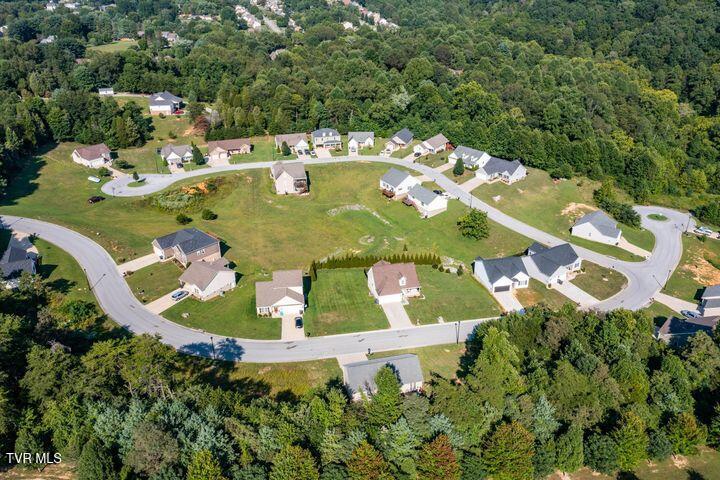 224 Brighton Place, Unit 19 Bristol, TN 37620 - Photo 4 of 14 Photo 7