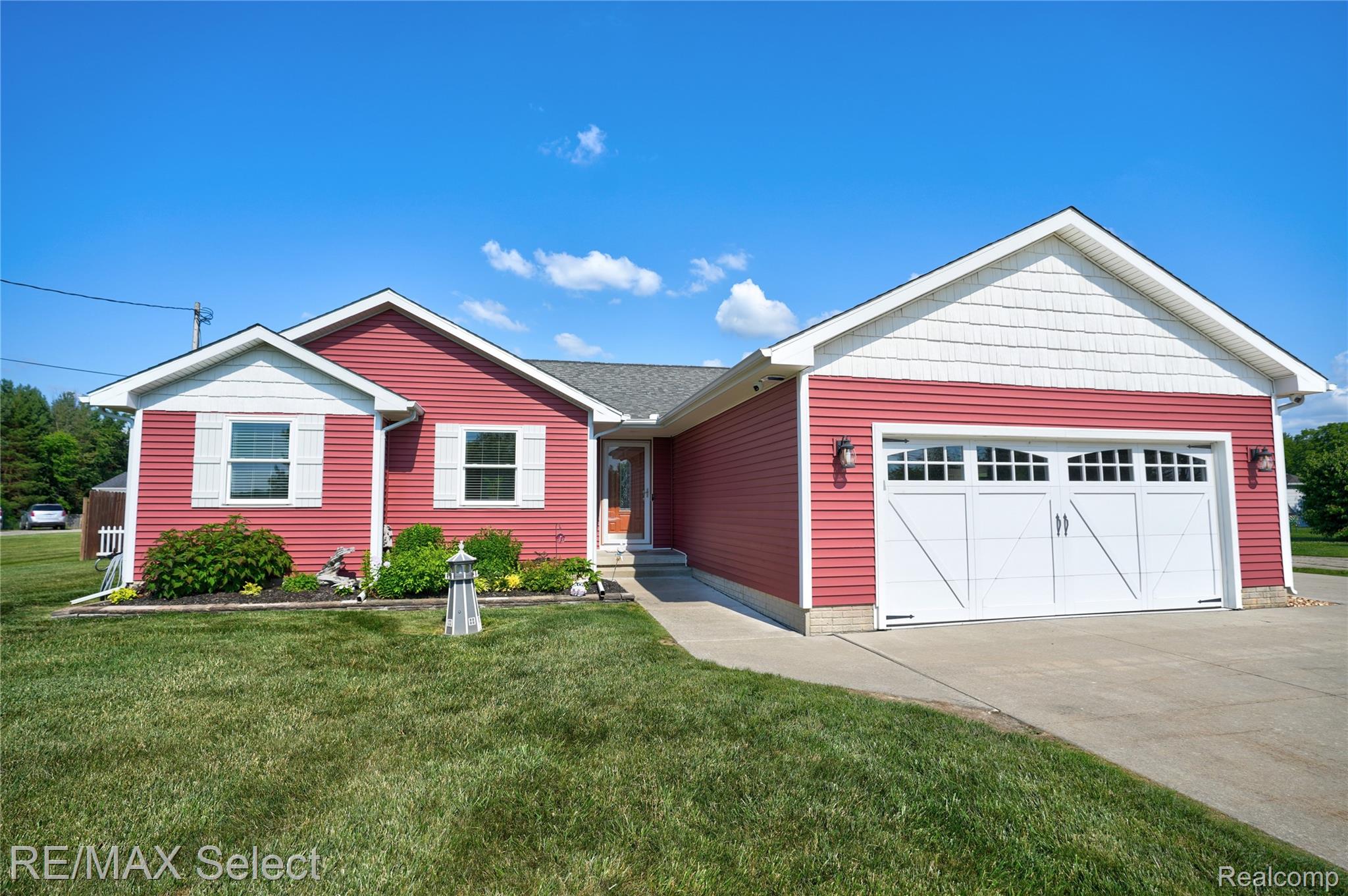 3309 South Vassar Road Davison, MI 48423 - Photo 1 of 45 3309 S. Vassar Rd 001.jpg