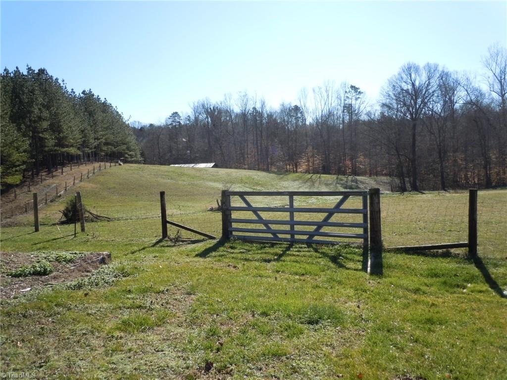 7028 Wishon Road Clemmons, NC 27012 - Photo 6 of 30