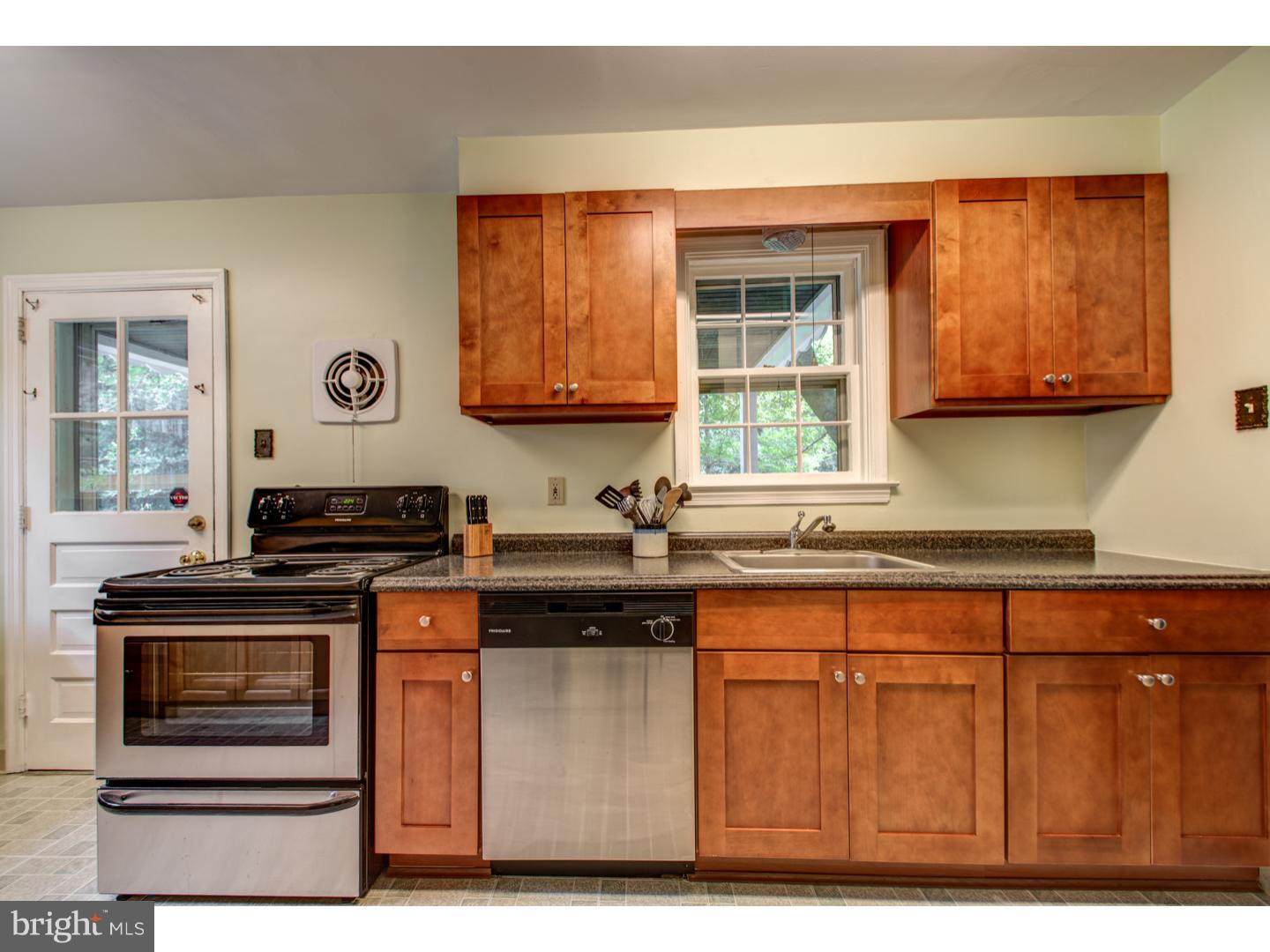 108 Andrea Road Cheltenham, PA 19012 - Photo 8 of 25 Gallery Image 8