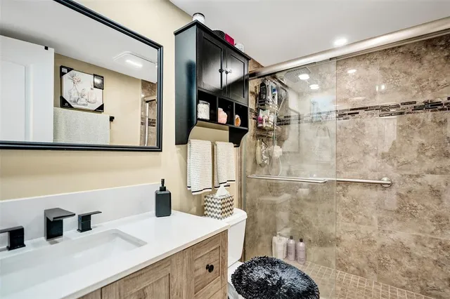 $445,000 | 3180 Northeast 48th Court, Unit 404, Lighthouse Point, FL 33064