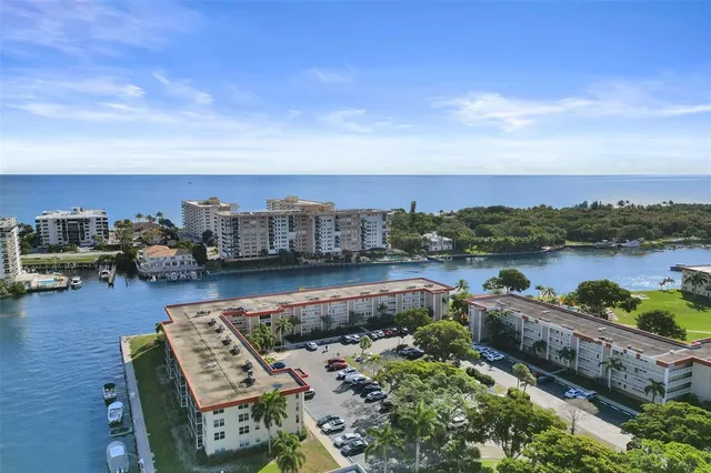 $445,000 | 3180 Northeast 48th Court, Unit 404, Lighthouse Point, FL 33064