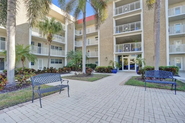$445,000 | 3180 Northeast 48th Court, Unit 404, Lighthouse Point, FL 33064