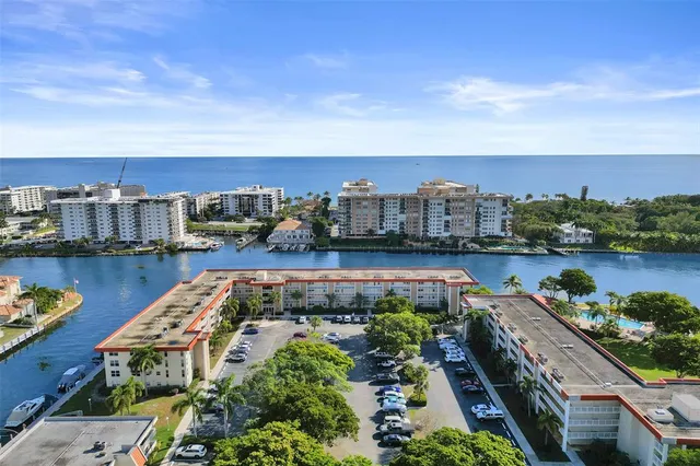 $445,000 | 3180 Northeast 48th Court, Unit 404, Lighthouse Point, FL 33064