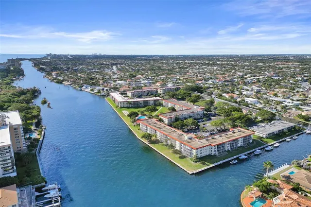 $445,000 | 3180 Northeast 48th Court, Unit 404, Lighthouse Point, FL 33064