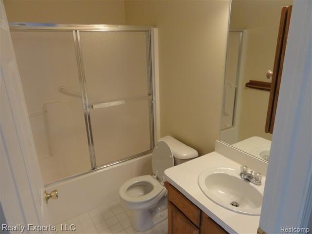 46048 Reedgrass Lane Belleville, MI 48111 - Photo 13 of 14 BATH