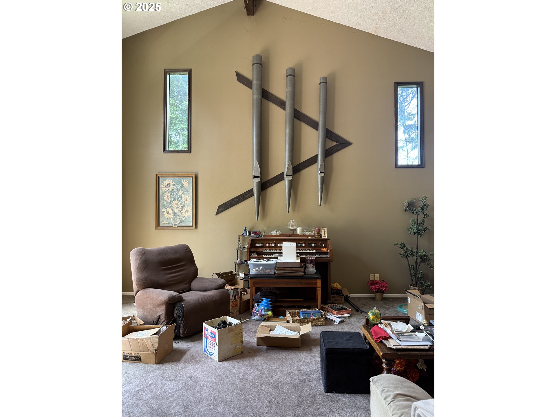 275 Northeast Scott Drive Gresham, OR 97030 - Photo 11 of 27 a living room with furniture and a window