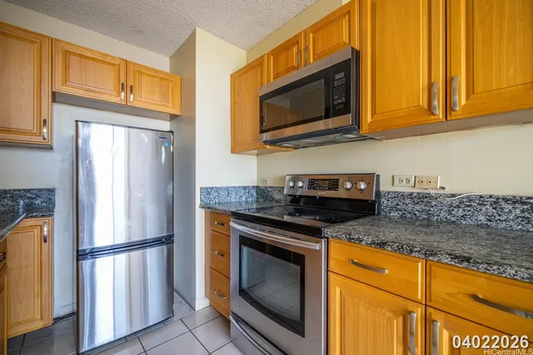 $3,000 | 3161 Ala Ilima Street, Unit 1406, Honolulu, HI 96818