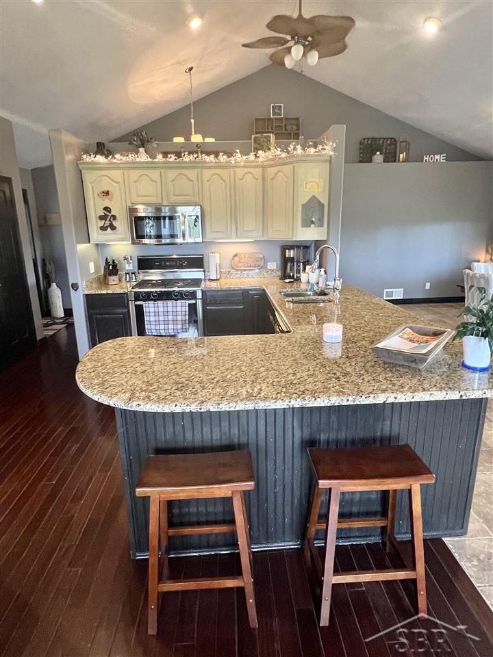 1136 South Carter Road Midland, MI 48642 - Photo 5 of 28 50076387-4.JPG