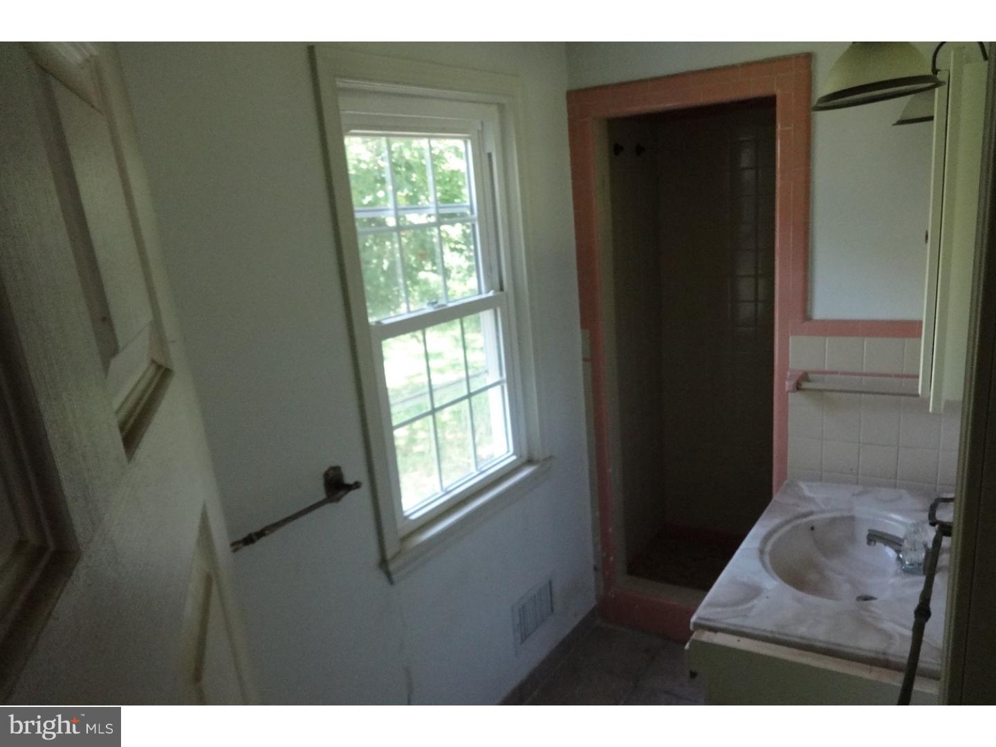 431 Church Road Sicklerville, NJ 08081 - Photo 8 of 15