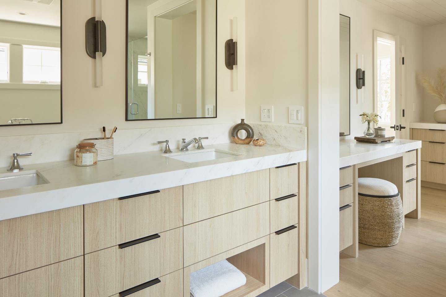 2108 Cully Place San Jose, CA 95124 - Photo 19 of 35 a bathroom with a sink and a mirror