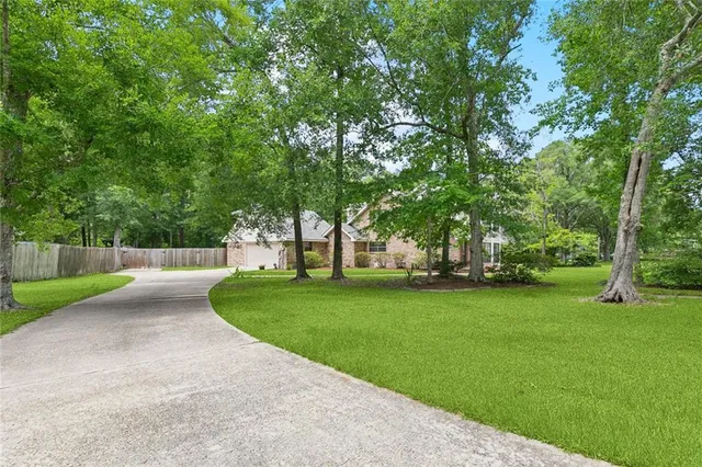 $539,000 | 129 Century Oak Lane, Mandeville, LA 70471