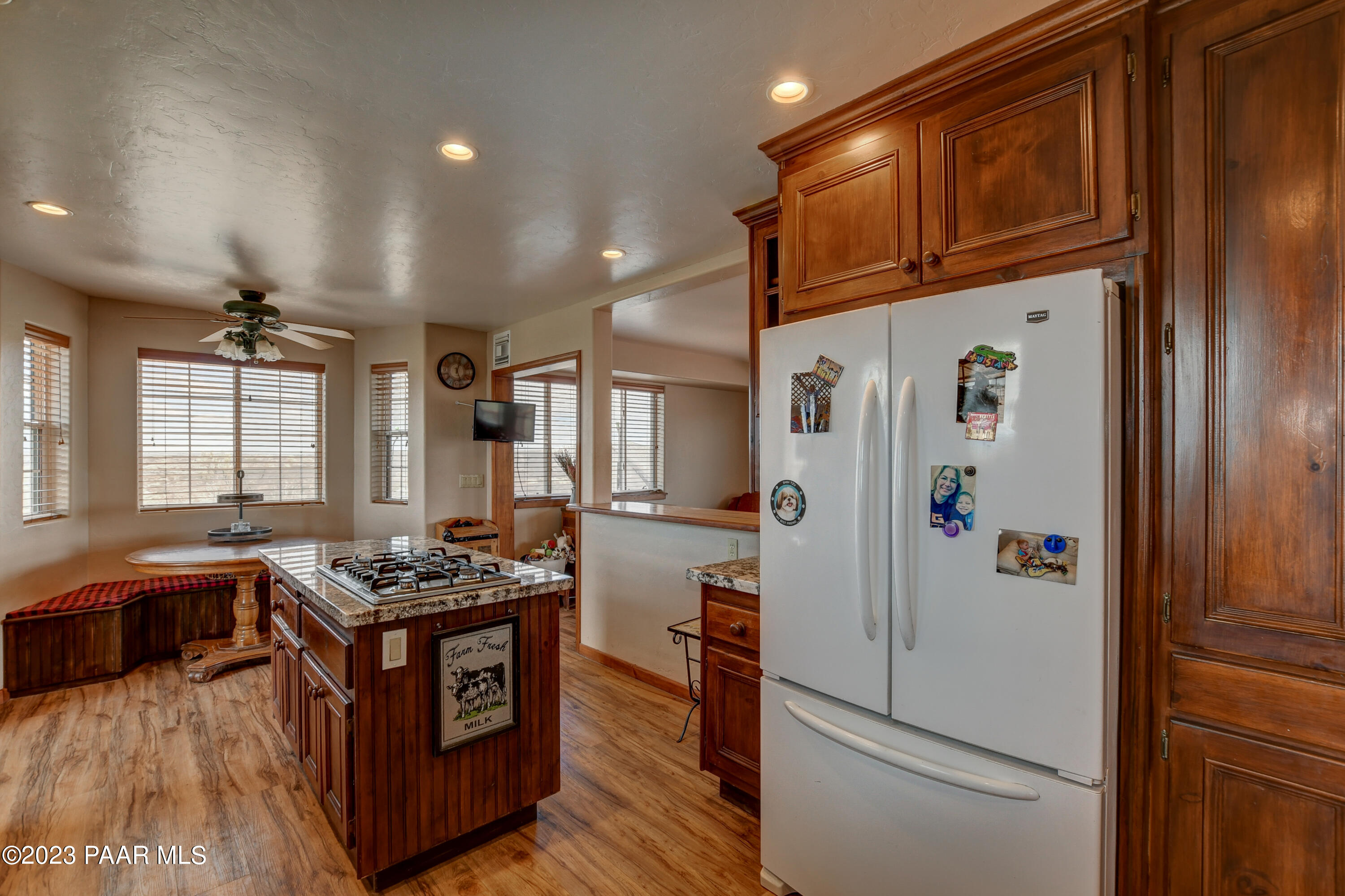 131 Enchanted Road Dewey, AZ 86327 - Photo 12 of 64 Rustic cabinetry