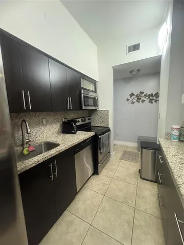 $2,200 | 7420 West 20th Avenue, Unit 246, Hialeah, FL 33016