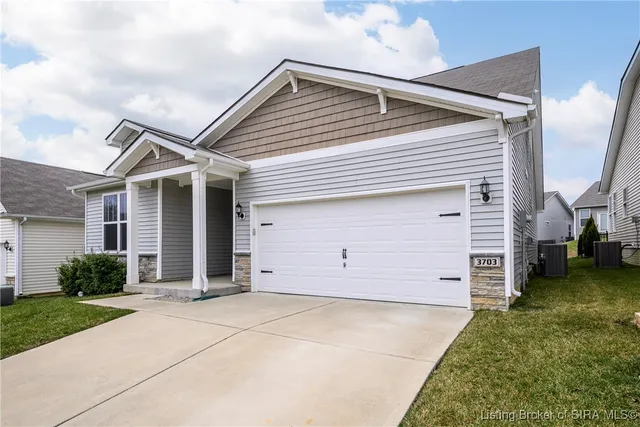 $399,900 | 3703 Creekstone Bluff Boulevard, Lagrange, KY 40031