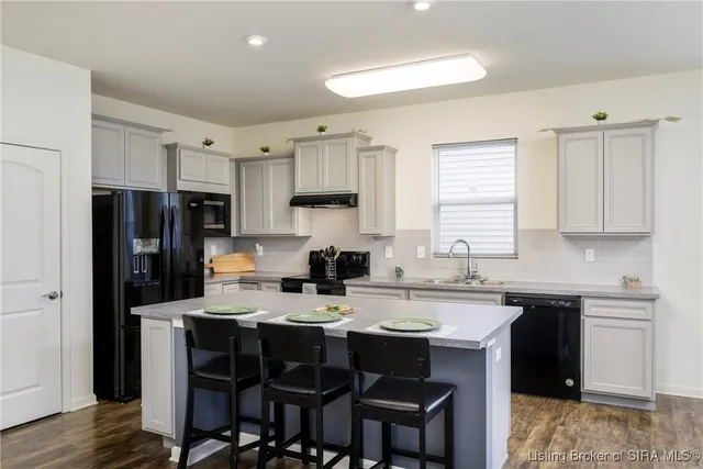 $399,900 | 3703 Creekstone Bluff Boulevard, Lagrange, KY 40031