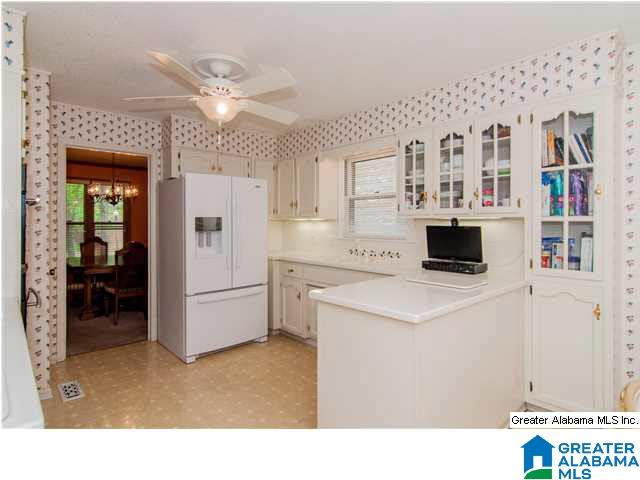 1937 Crossvine Road Birmingham, AL 35244 - Photo 7 of 29
