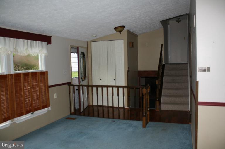 2805 Anderson Road White Hall, MD 21161 - Photo 3 of 22 Interior (General)