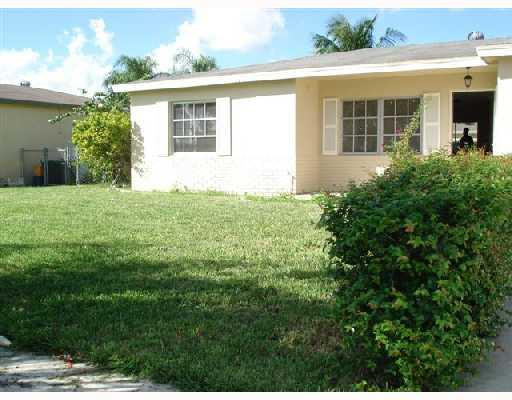 10927 Galahad Street Boca Raton, FL 33428 - Photo 1 of 15 Exterior Front