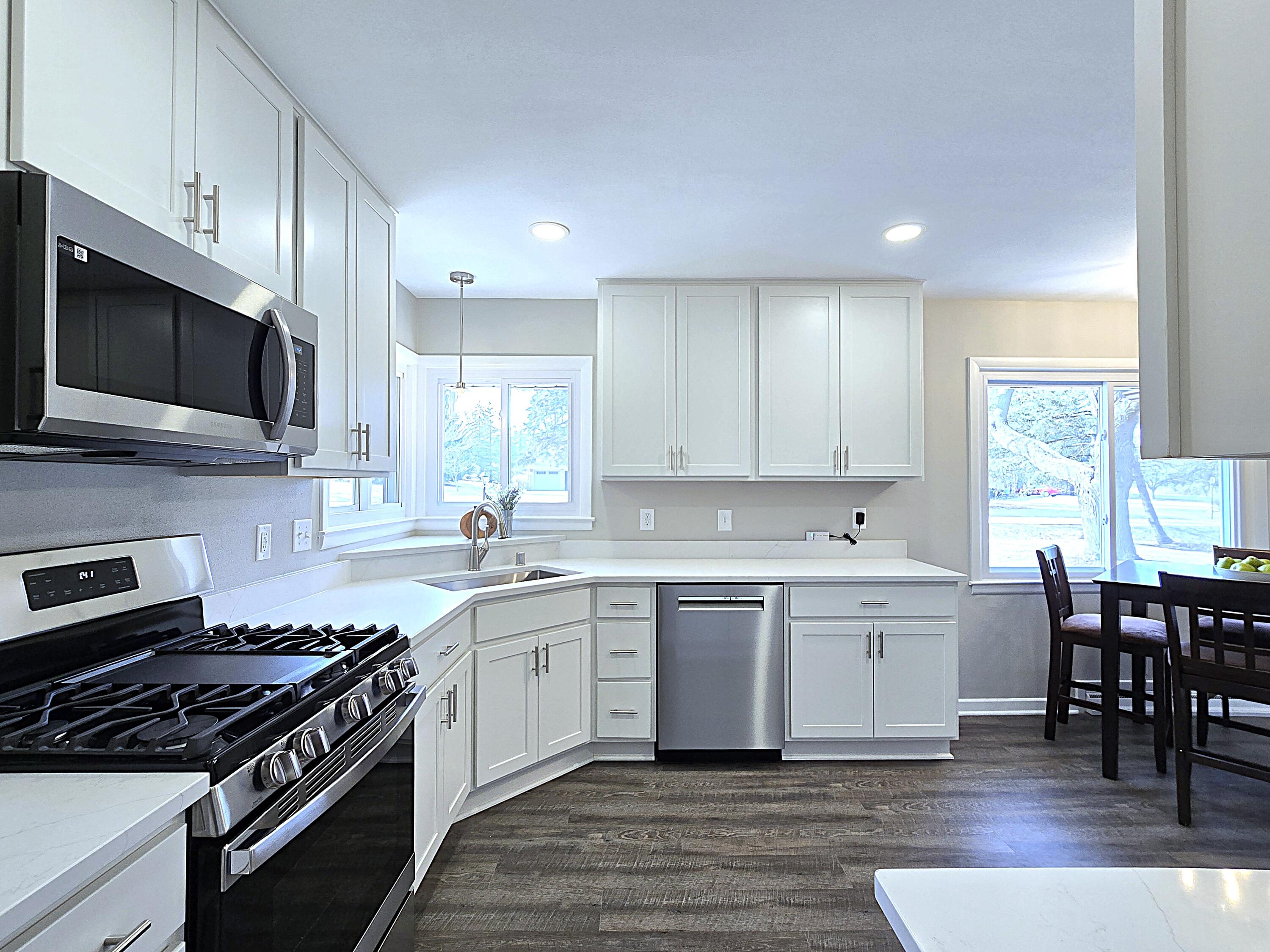 4760 North 159th Street Brookfield, WI 53005 - Photo 3 of 55 Sharp Kitchen