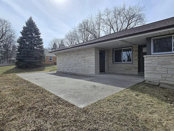 $499,900 | 4760 North 159th Street, Brookfield, WI 53005