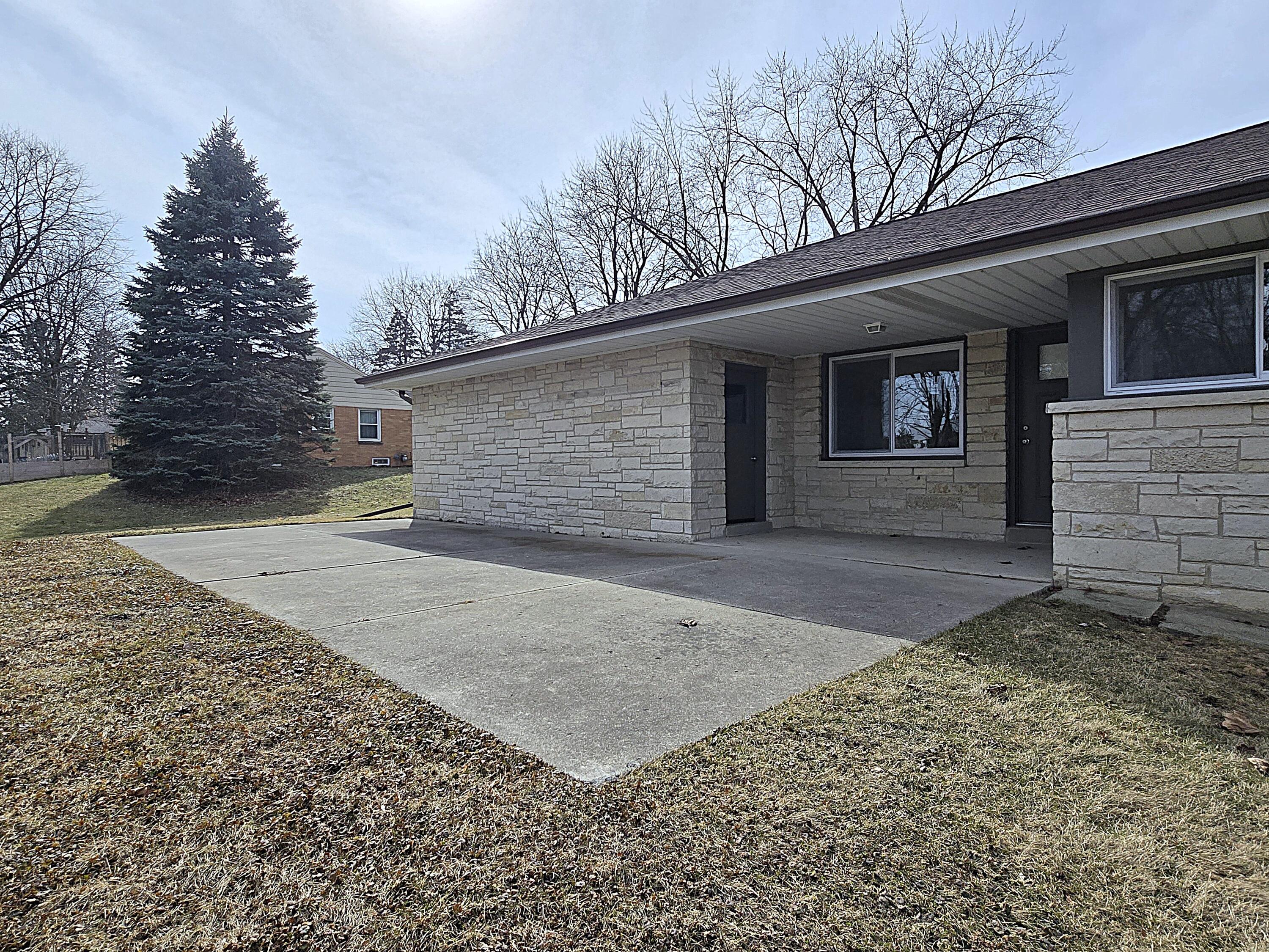 4760 North 159th Street Brookfield, WI 53005 - Photo 49 of 55 Large Patio