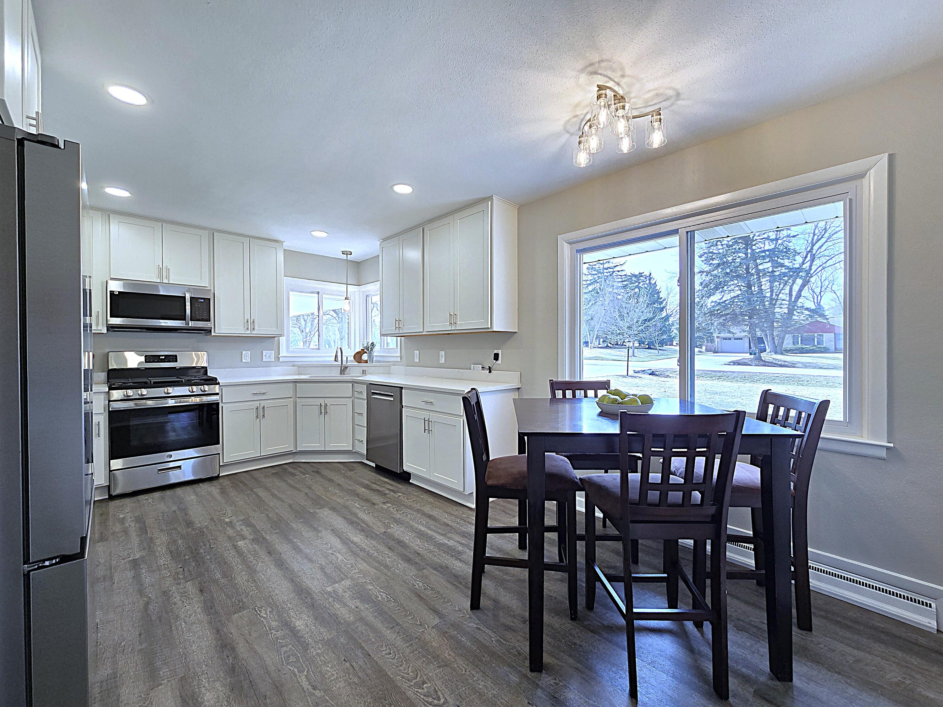 4760 North 159th Street Brookfield, WI 53005 - Photo 7 of 55 Sharp Kitchen with Dining Area