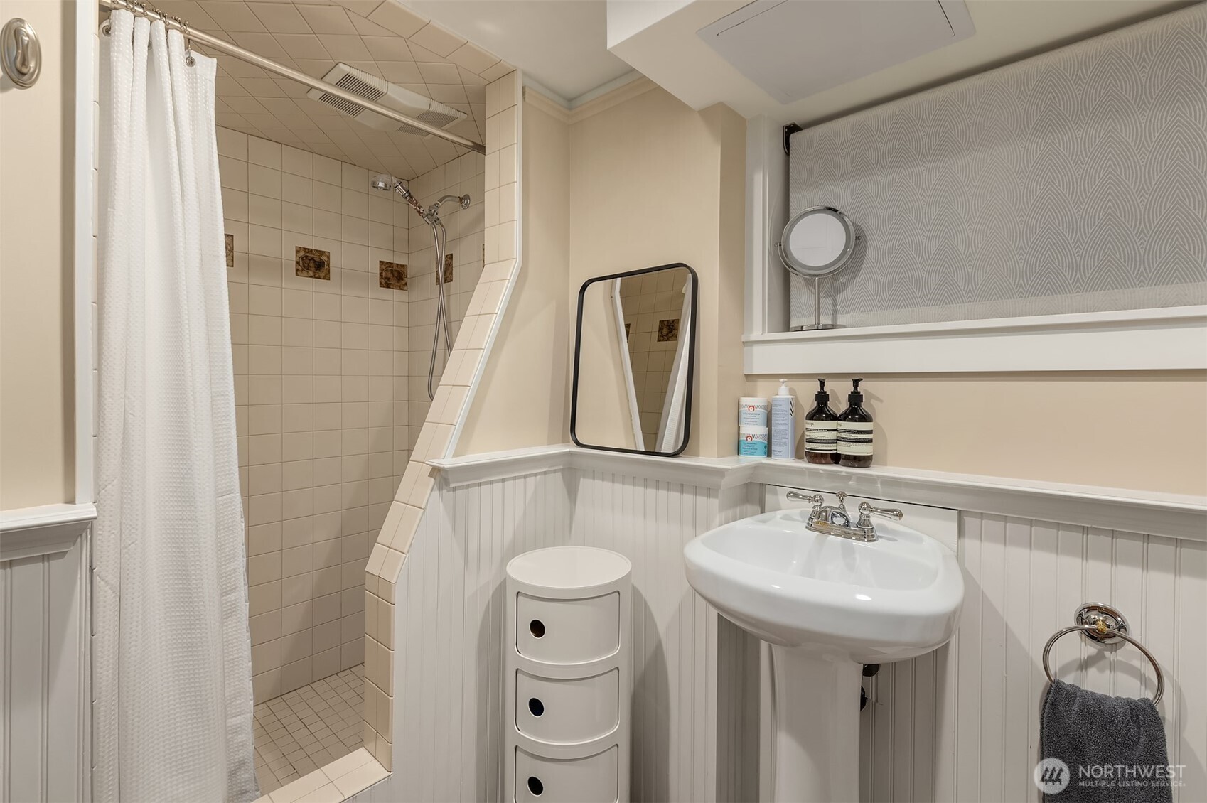 334 Northwest 51st Street Seattle, WA 98107 - Photo 25 of 39