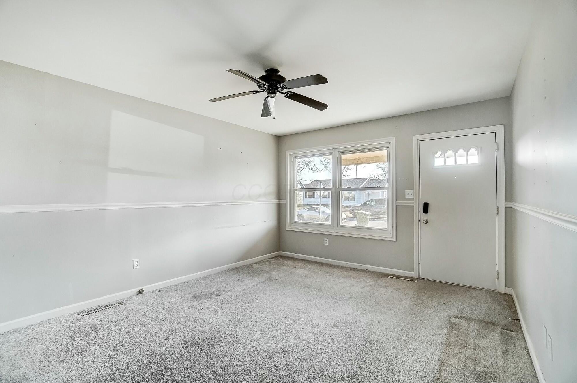 365 Lombard Road Columbus, OH 43228 - Photo 3 of 28 tempImage0h73DR