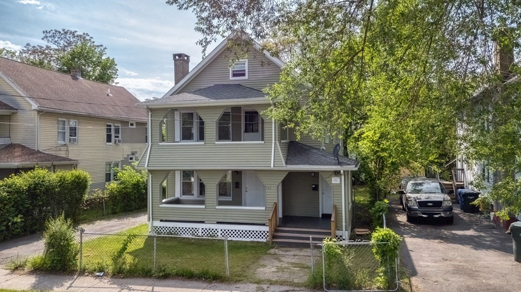 82-84 Clifton Avenue Springfield, MA 01105 - Photo 2 of 36 Gallery Image 2