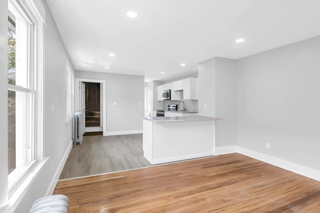 82-84 Clifton Avenue Springfield, MA 01105 - Photo 21 of 36 Gallery Image 21