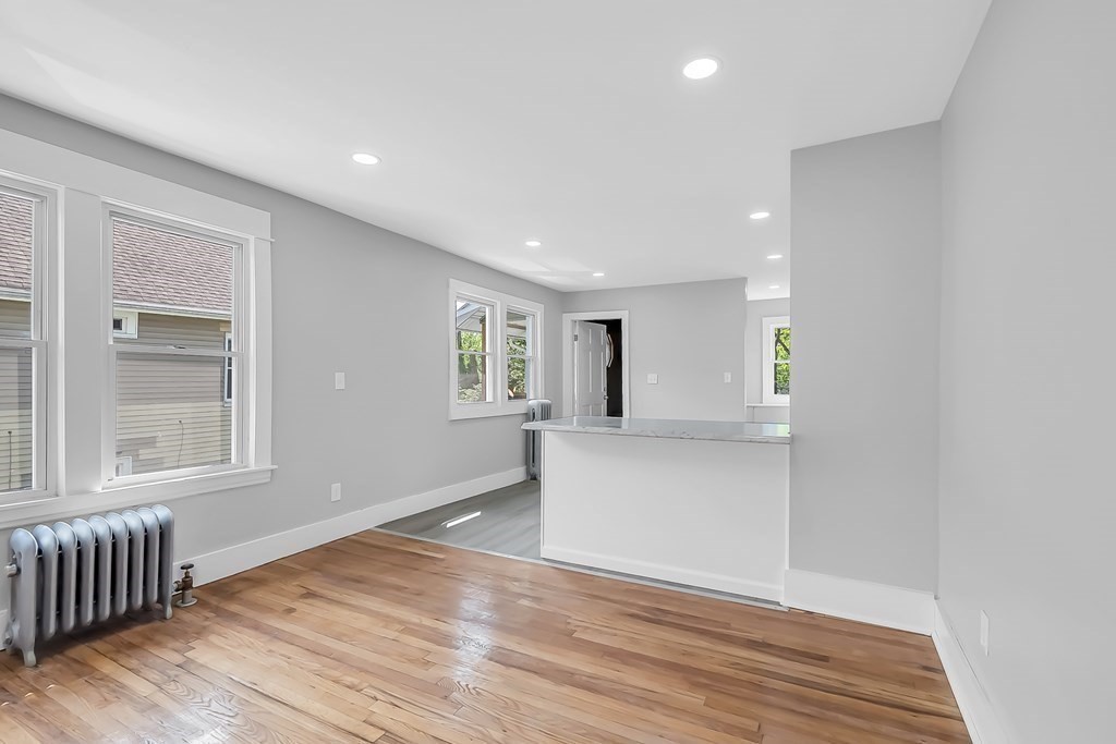82-84 Clifton Avenue Springfield, MA 01105 - Photo 7 of 36 Gallery Image 7