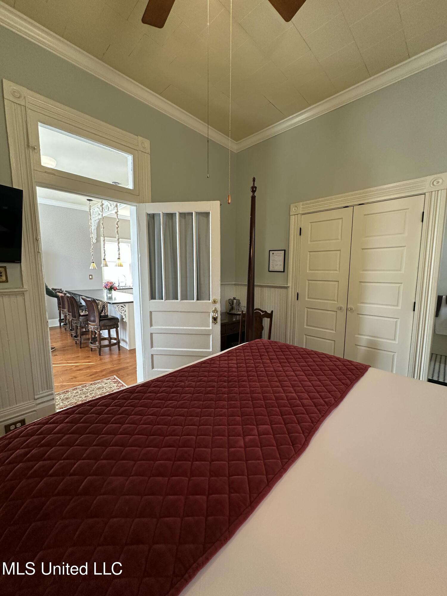 707 North Union Street Natchez, MS 39120 - Photo 13 of 42 IMG_2109