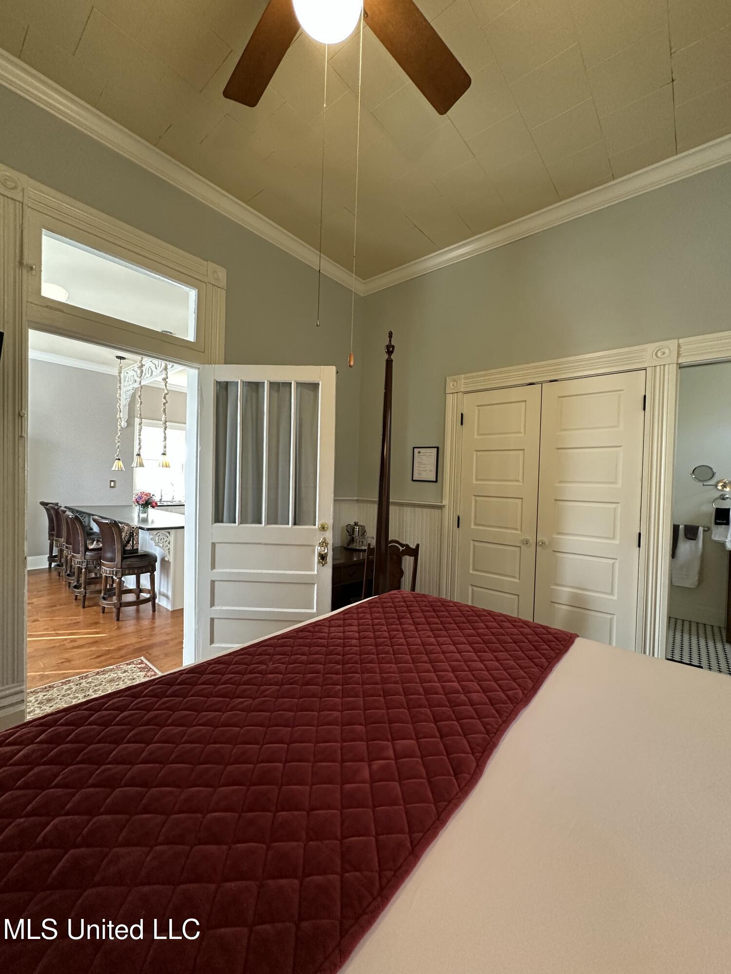 707 North Union Street Natchez, MS 39120 - Photo 14 of 42 IMG_2110