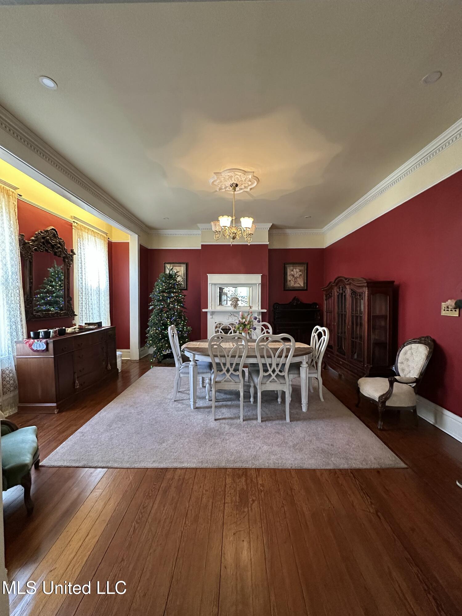 707 North Union Street Natchez, MS 39120 - Photo 5 of 42 IMG_2101