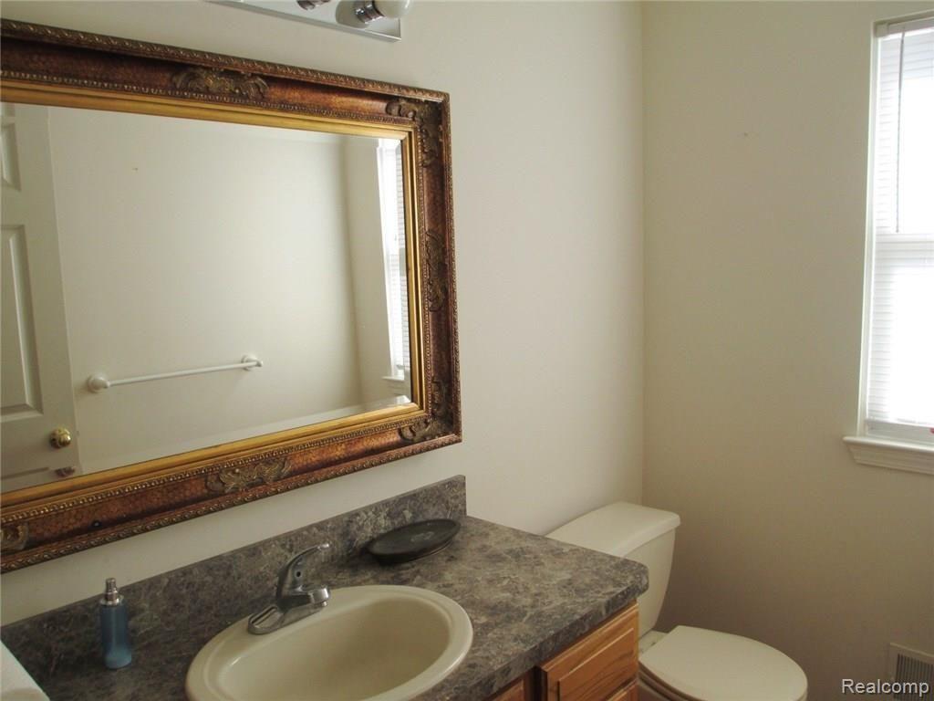 3268 Empire Drive Rochester, MI 48309 - Photo 10 of 43