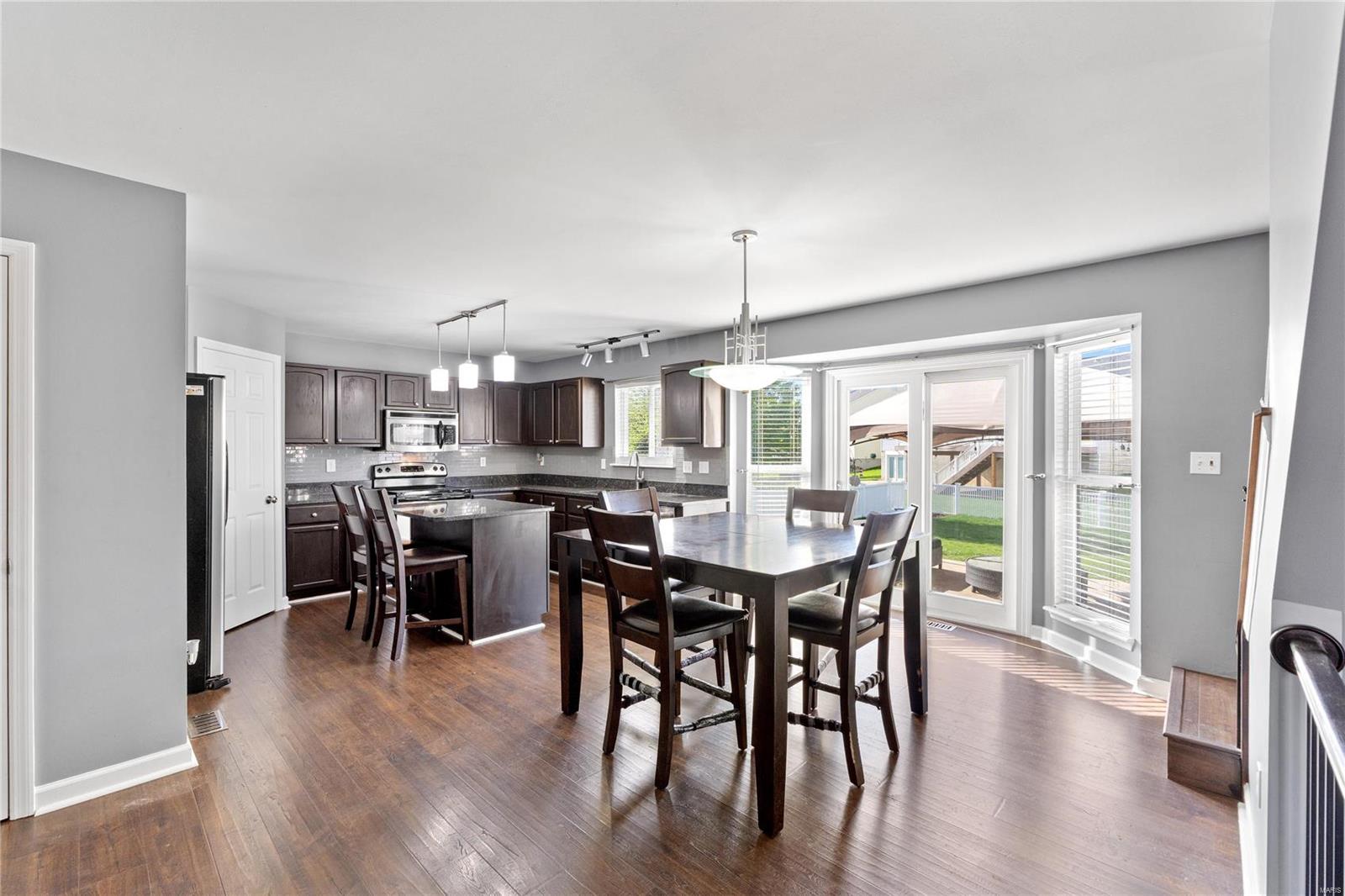 6 Millers Court O'Fallon, MO 63366 - Photo 3 of 42