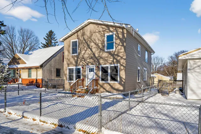 $335,000 | 1935 Fremont Avenue East, St. Paul, MN 55119