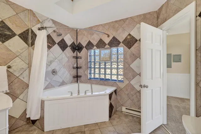 $335,000 | 1935 Fremont Avenue East, St. Paul, MN 55119