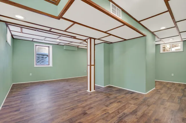 $335,000 | 1935 Fremont Avenue East, St. Paul, MN 55119