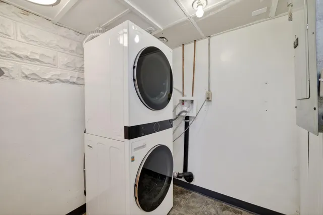 $335,000 | 1935 Fremont Avenue East, St. Paul, MN 55119