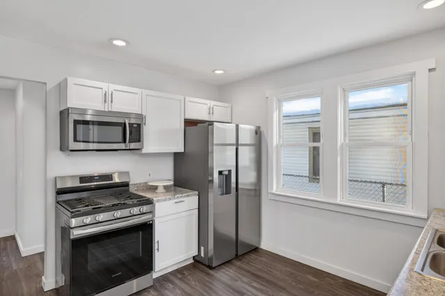 $335,000 | 1935 Fremont Avenue East, St. Paul, MN 55119