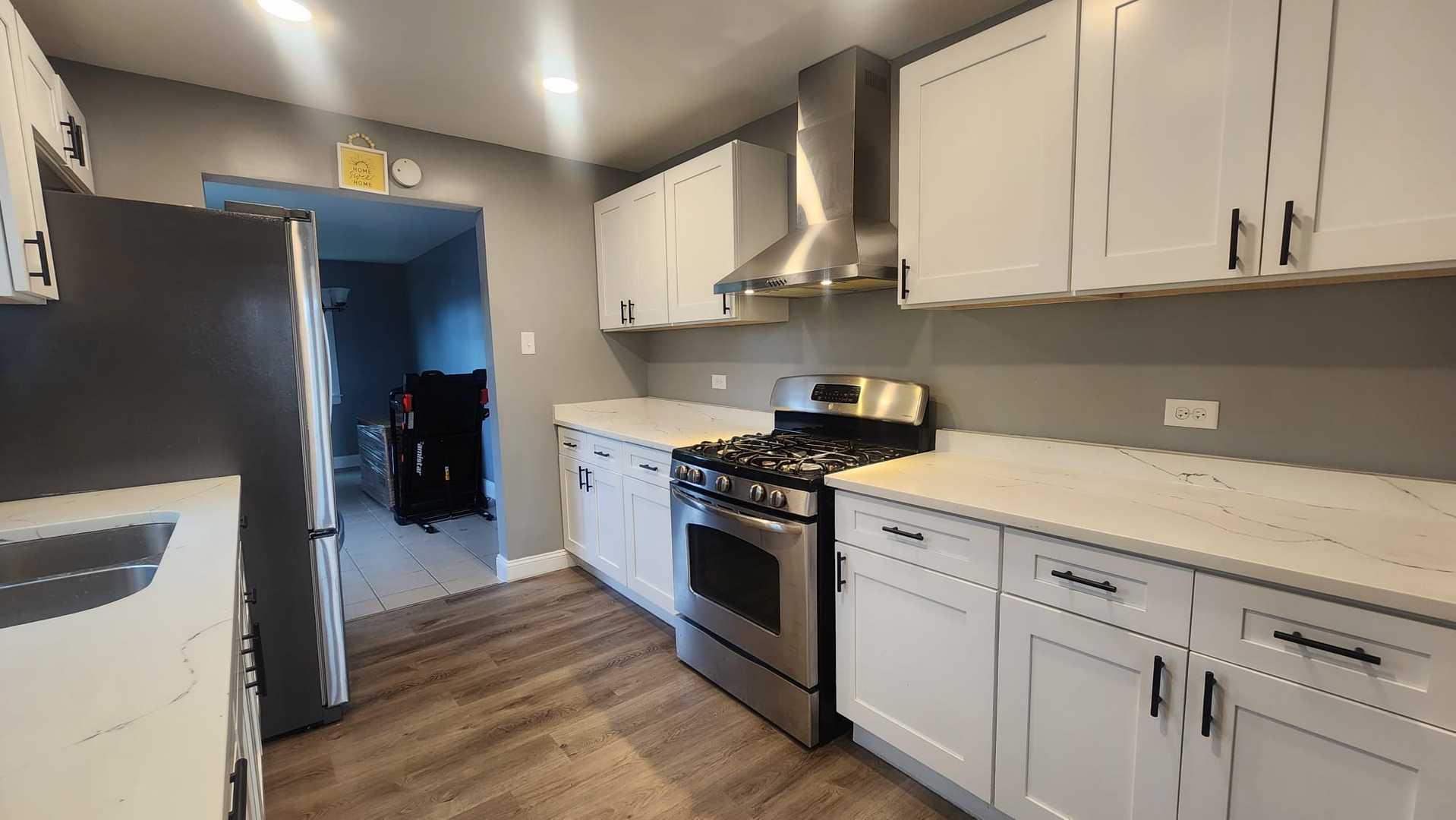 7530 South Oconto Avenue Bridgeview, IL 60455 - Photo 5 of 33