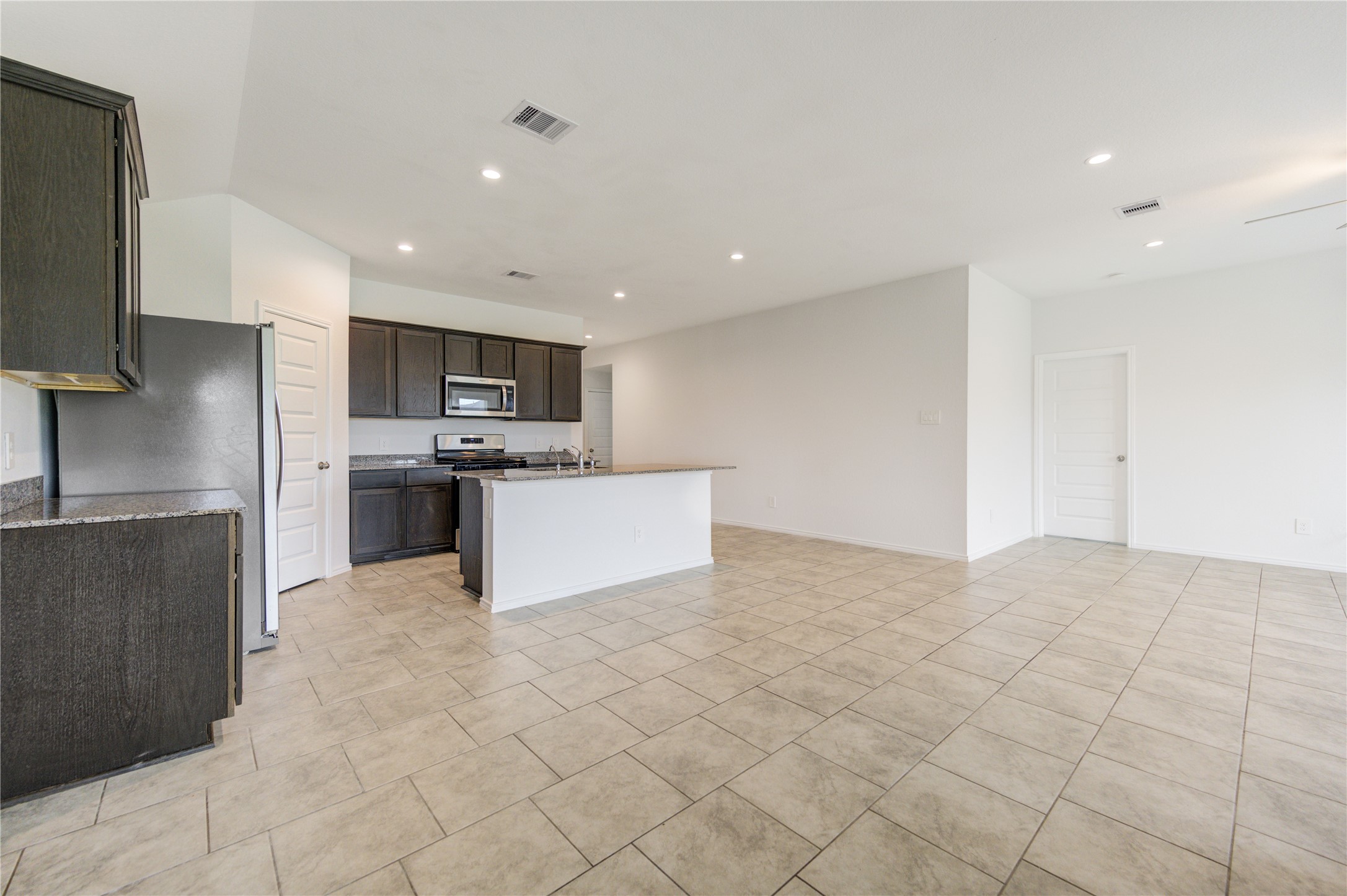 7547 Cattle Walker Court Rosharon, TX 77583 - Photo 6 of 27