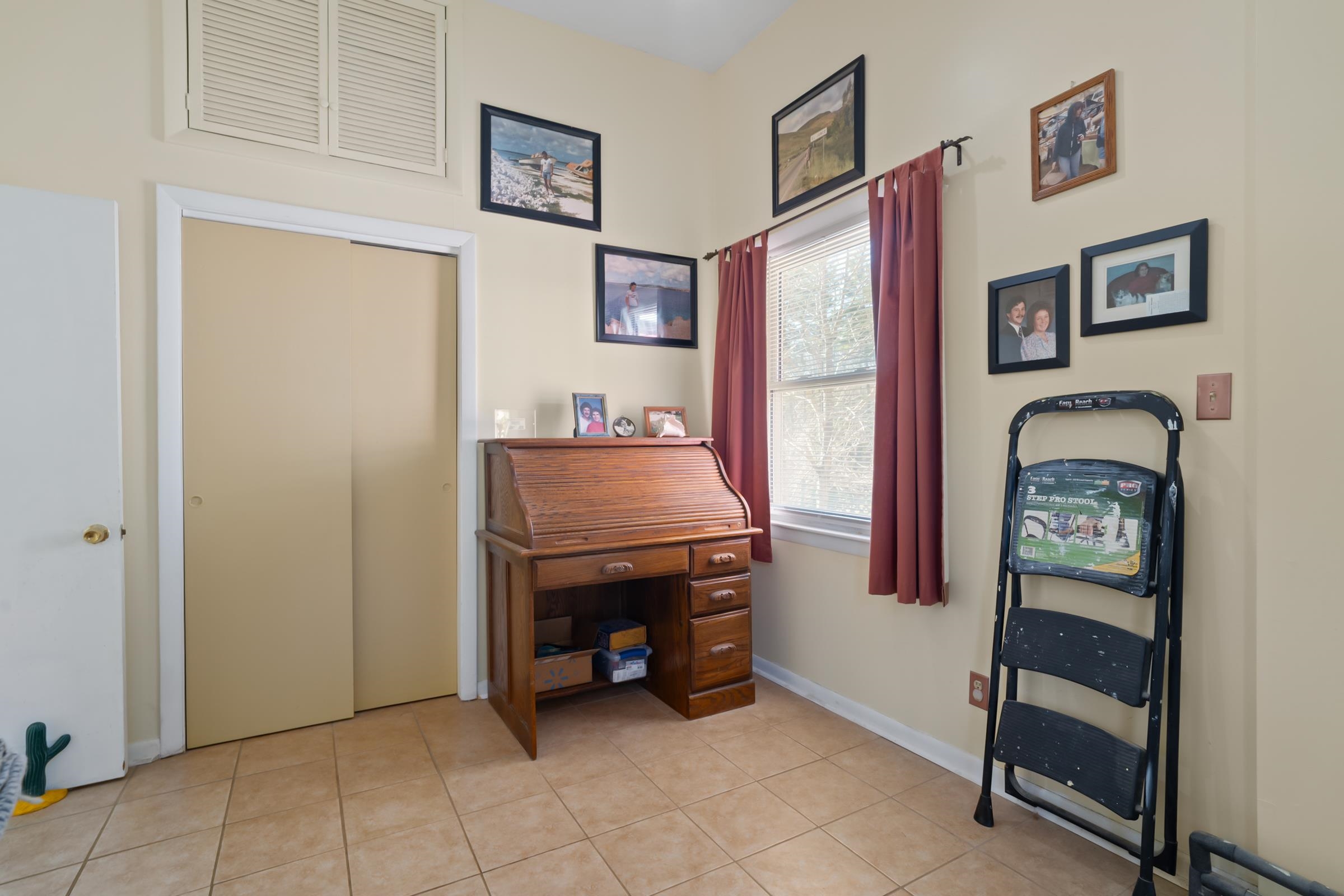 77 Holmes Road Barnstead, NH 03225 - Photo 18 of 56