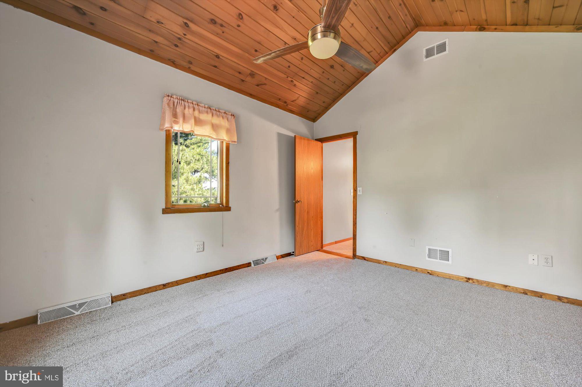 616 West Church Road Ephrata, PA 17522 - Photo 13 of 43 Upper Bedroom View
