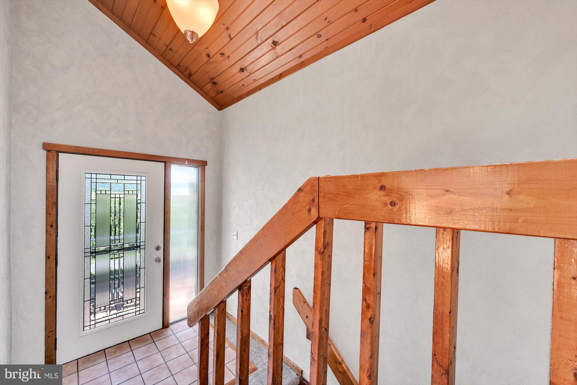 616 West Church Road Ephrata, PA 17522 - Photo 24 of 43 Foyer